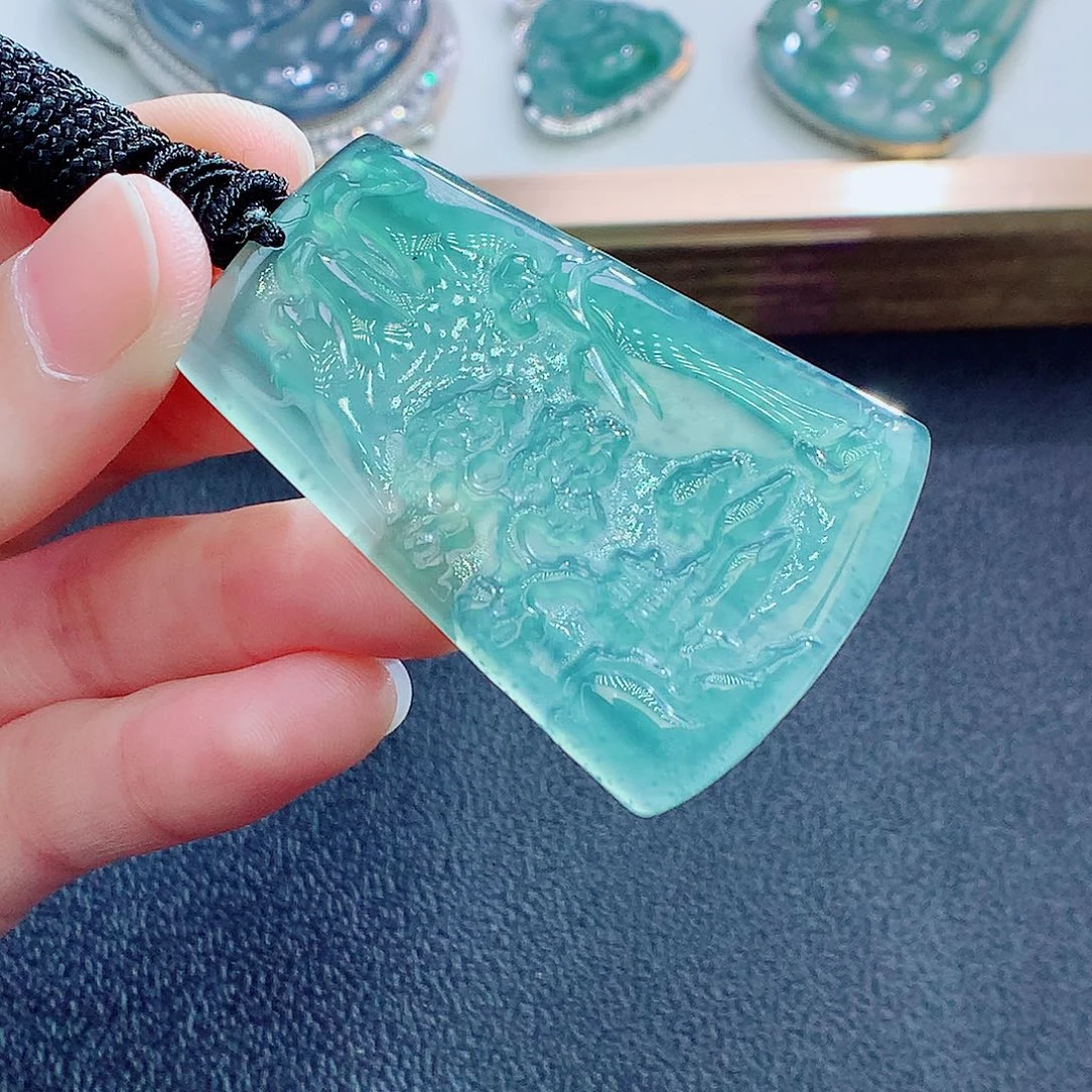翡翠未镶嵌颈饰翡翠