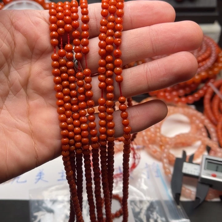 未镶嵌多样性发一默认微瑕称重4m m南红玛瑙