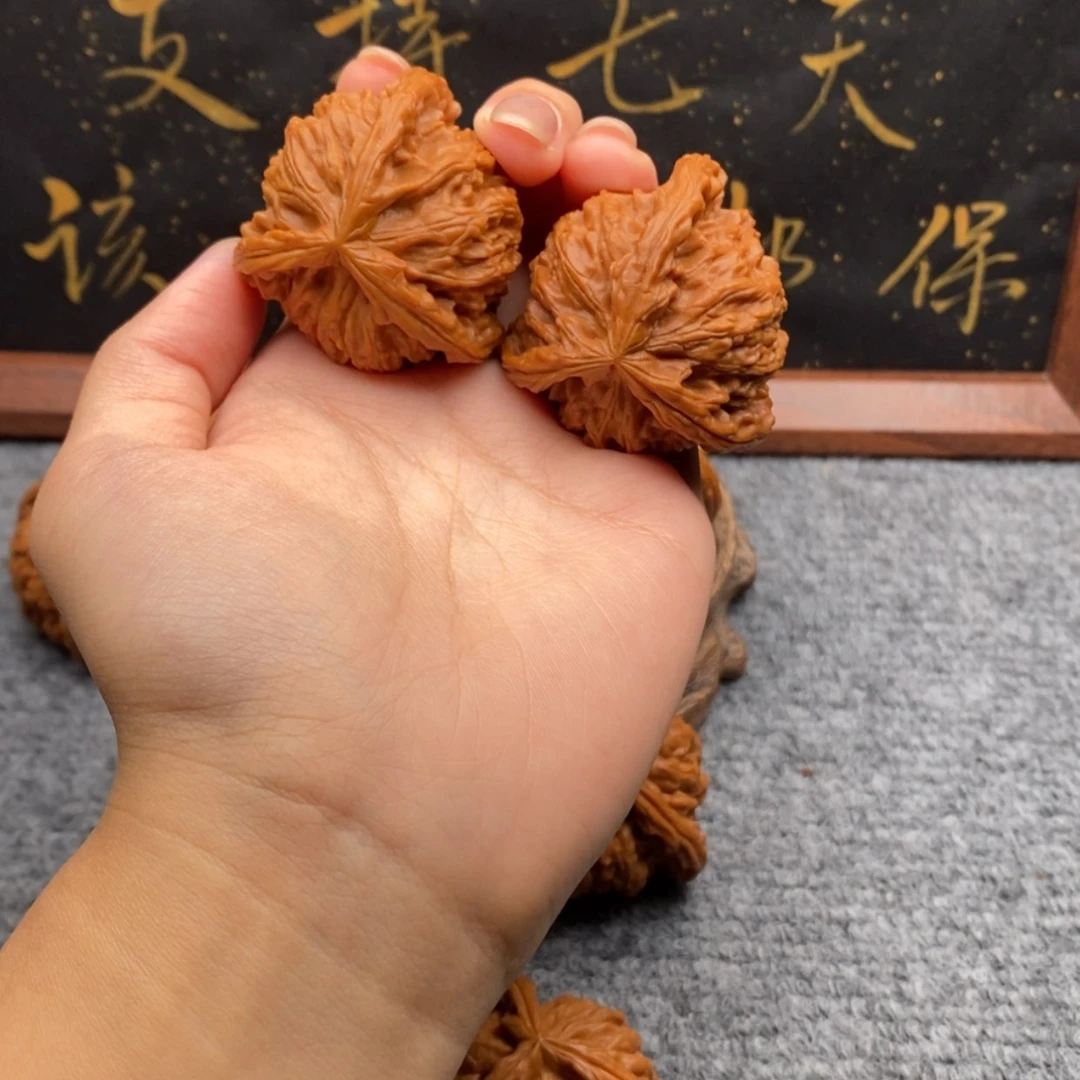 【闪购商品】吊坠文玩核桃断**雪
