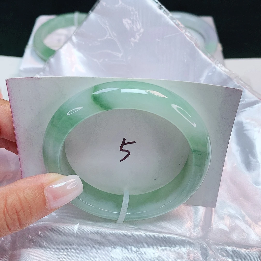 翡翠未镶嵌手镯 正圈53+