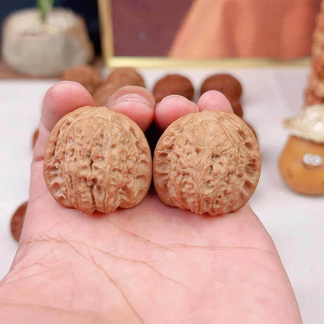 文玩核桃吊坠血麒麟14