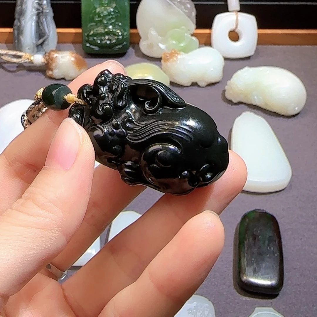 和田玉未镶嵌颈饰