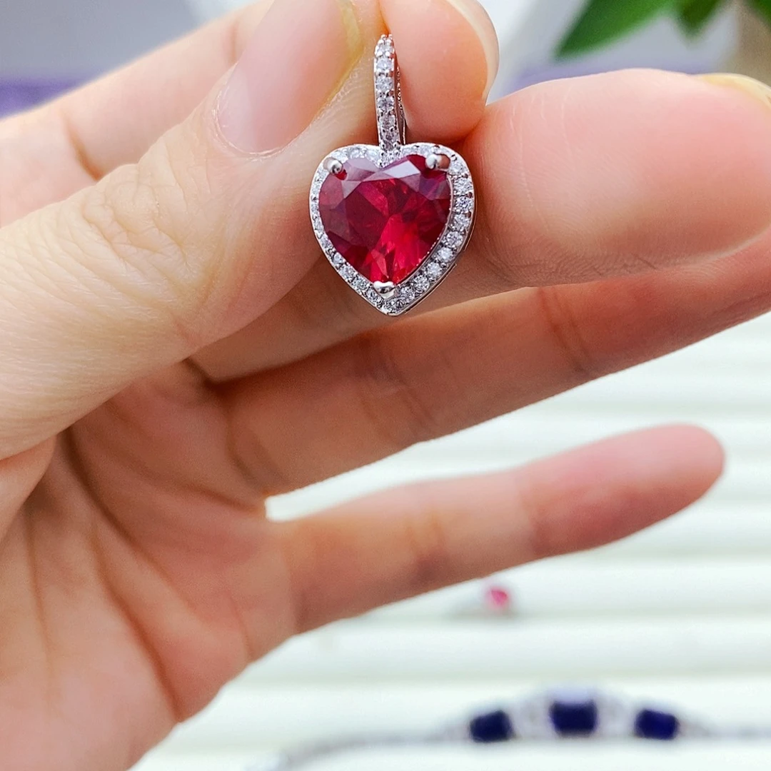 吊坠(赠链)未镶嵌红宝石