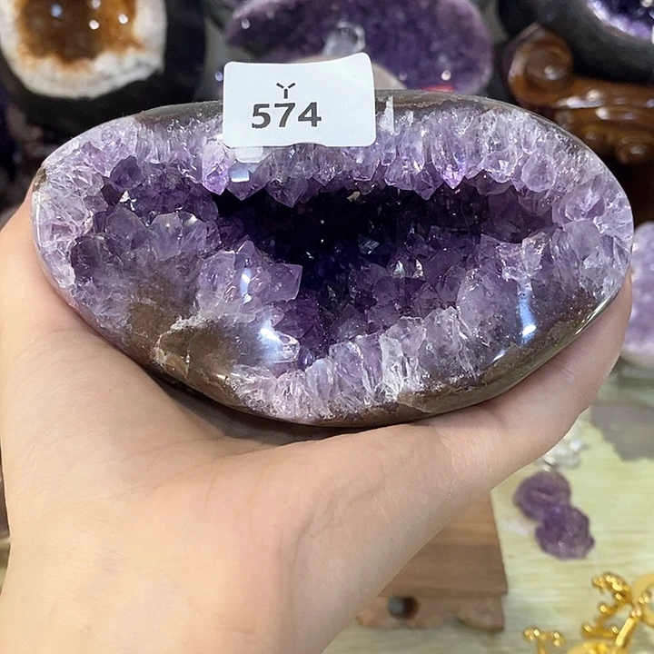 未镶嵌水晶大型摆件（非配饰）