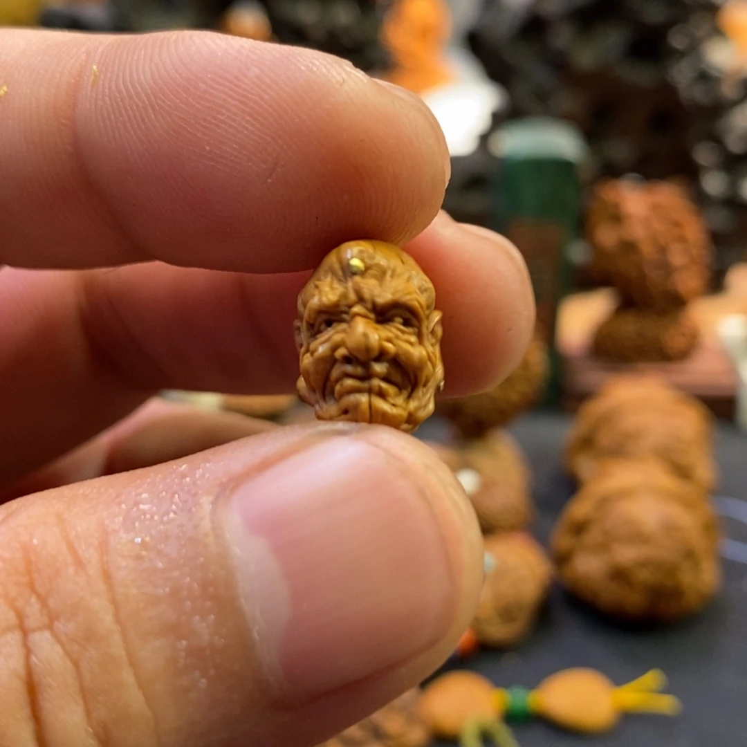 潍坊核雕桃核雕刻罗汉头