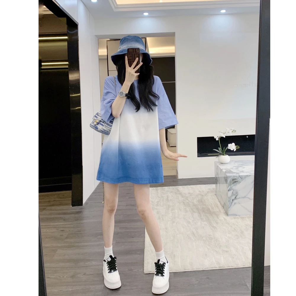 夏季新款女装洋气时髦气质渐变色短袖蓝色宽松百搭洋气休闲装t恤