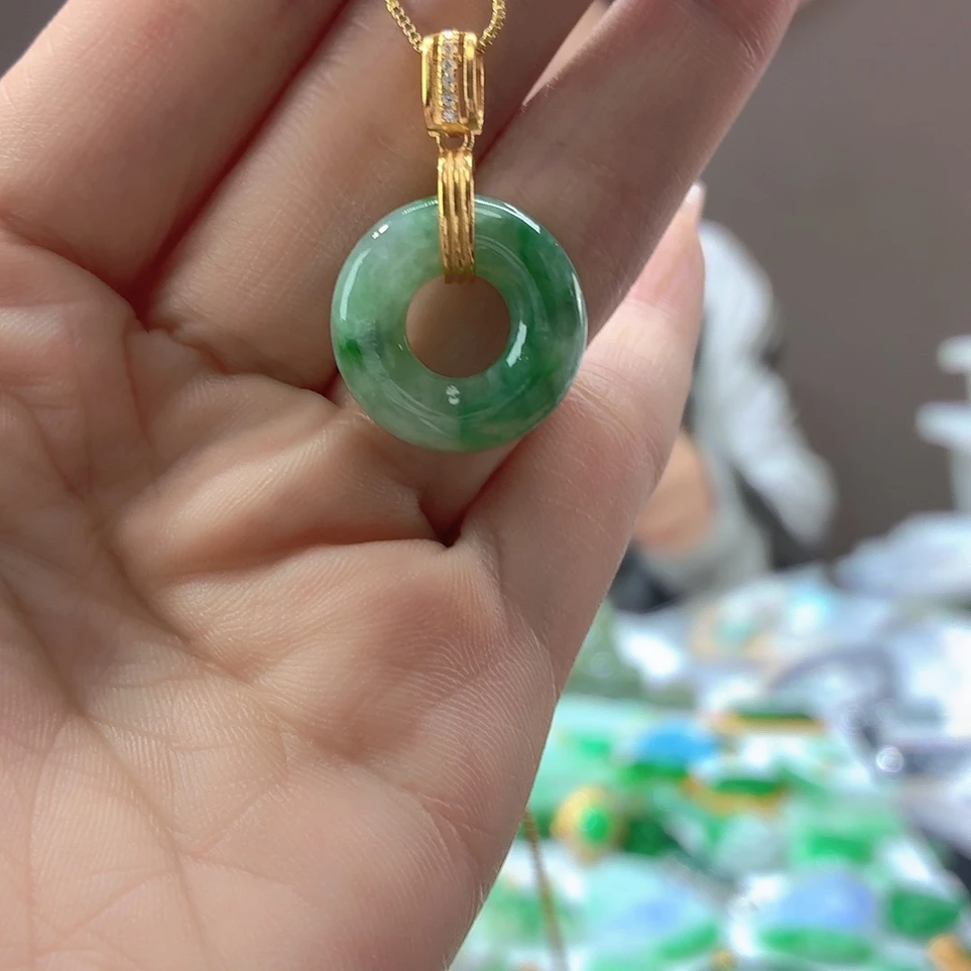 颈饰未镶嵌翡翠翡翠