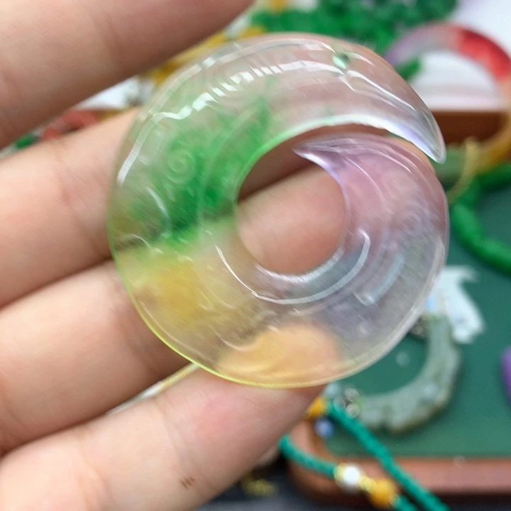 颈饰未镶嵌翡翠吊坠