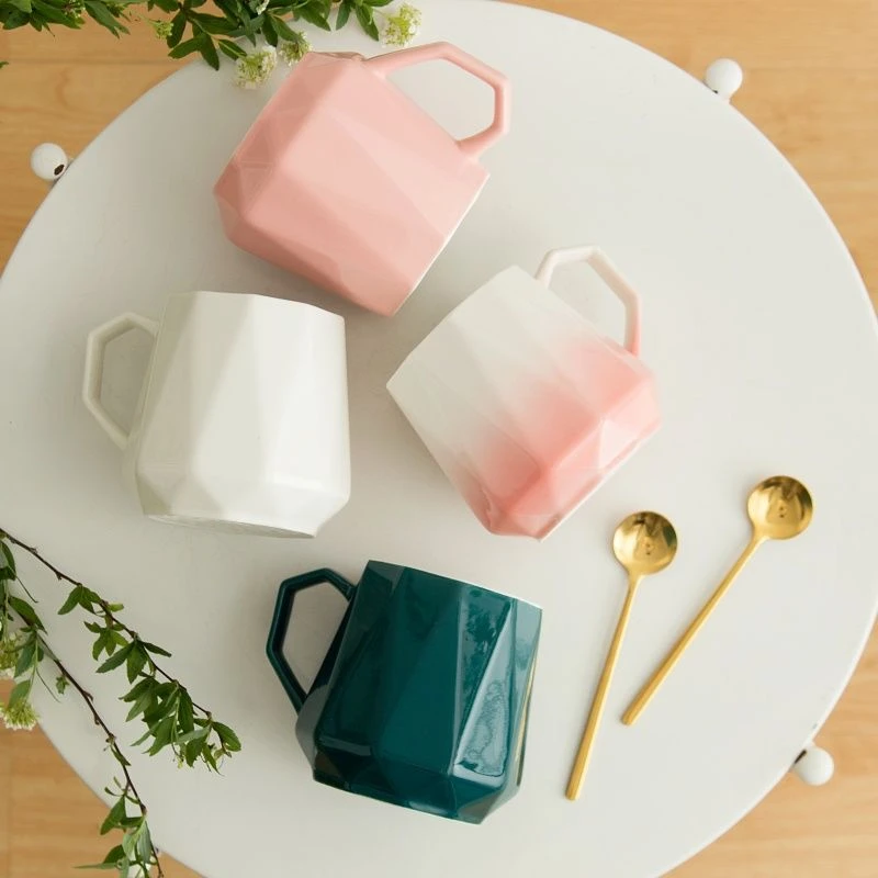 北欧风格大嘴猴创意吸管中式烟灰缸带盖子防飞便宜家居陶瓷烟灰缸