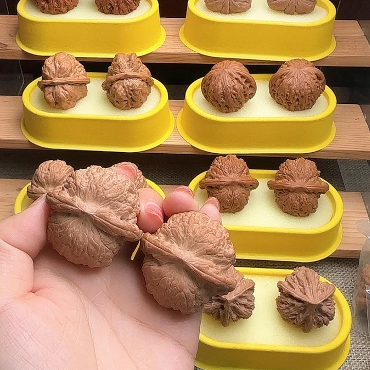 吊坠文玩核桃凡*尘血麒麟