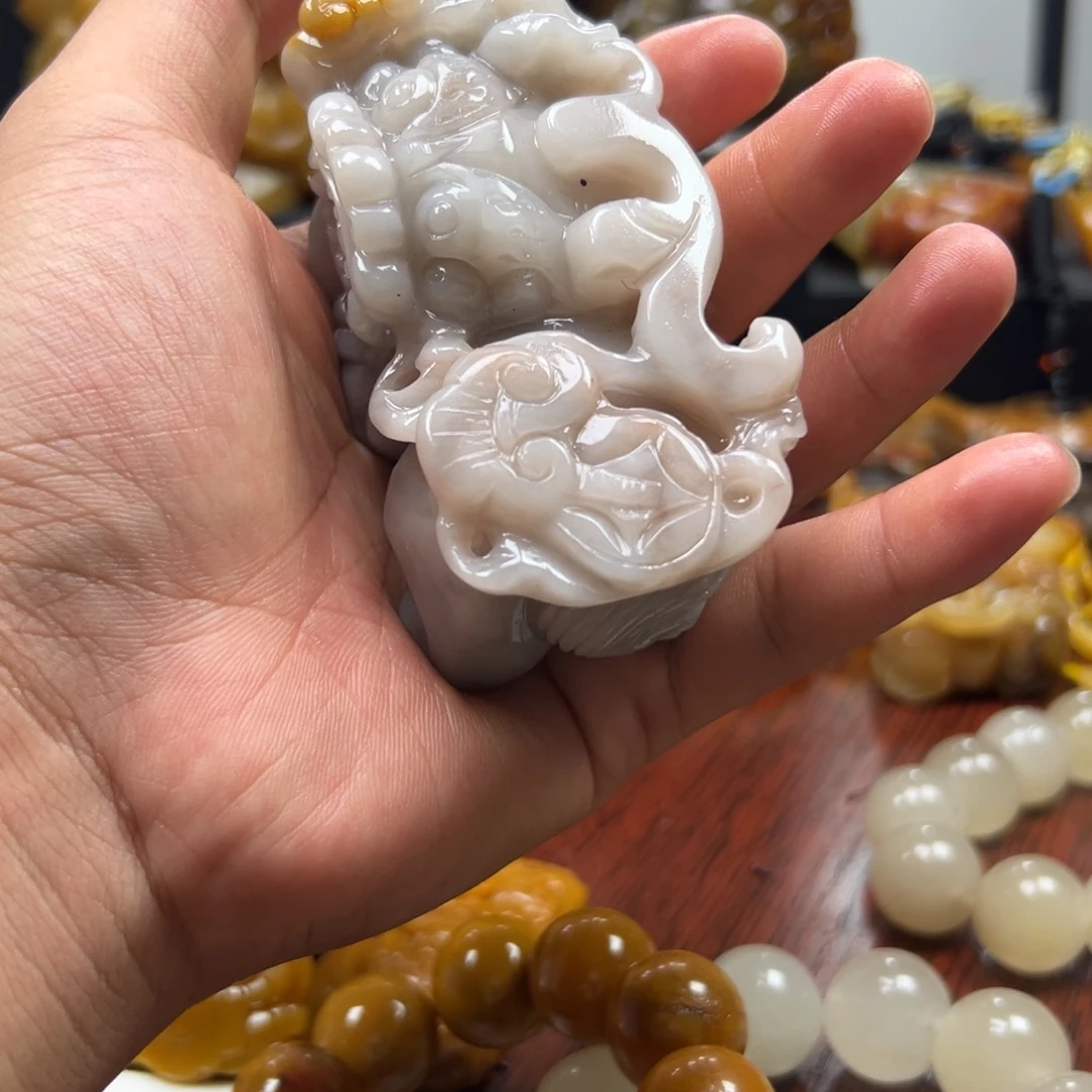 石英质玉（黄龙玉）未镶嵌黄龙玉