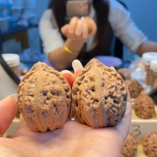 桃核把件东北秋子32