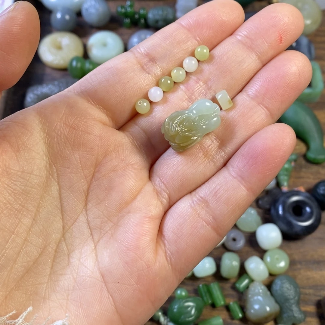 A***y和田玉未镶嵌车挂