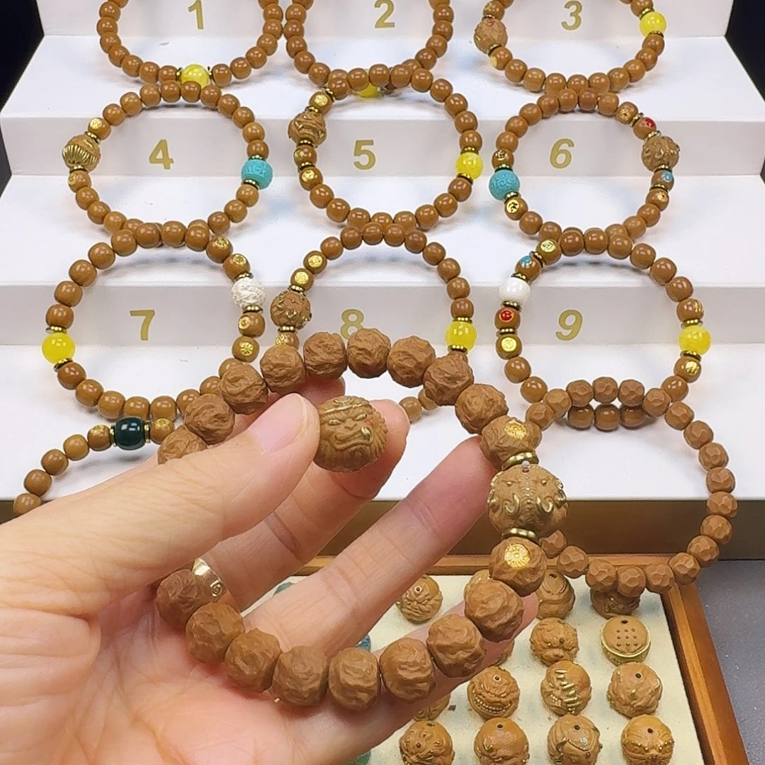 韩***峰吊坠猴头核桃猴头手串