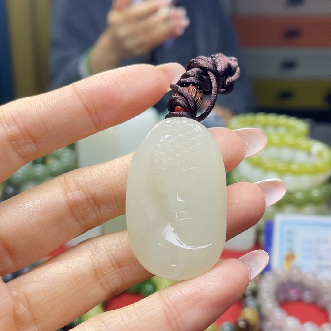 颈饰未镶嵌和田玉