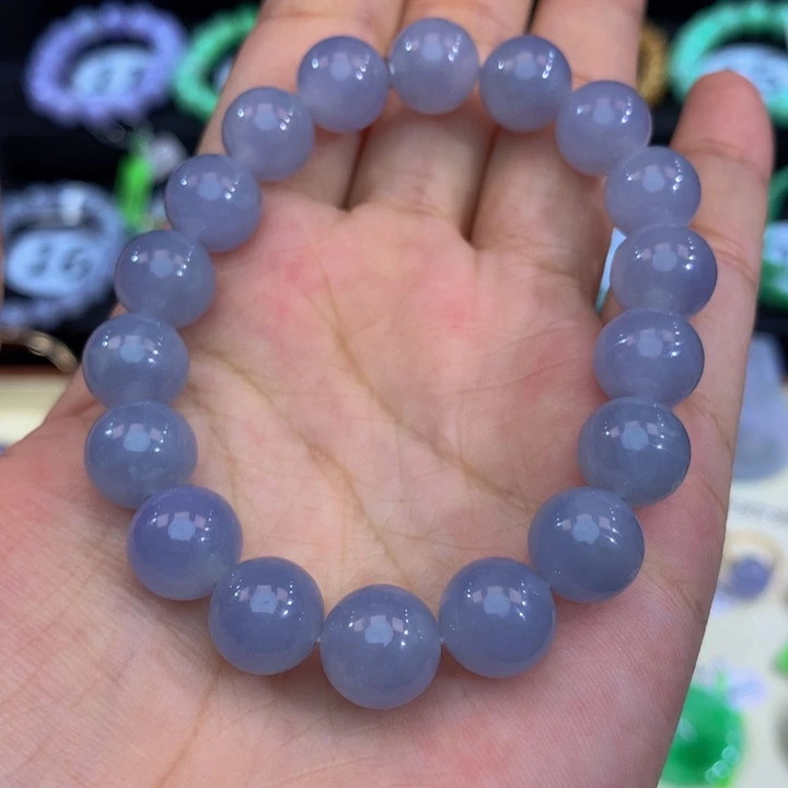 翡翠挂件未镶嵌翡翠