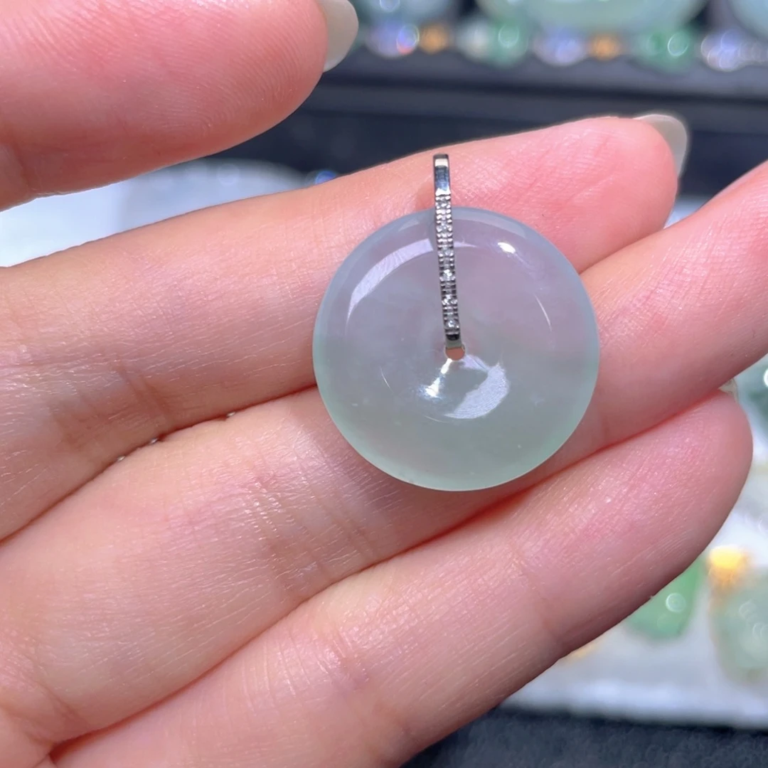 颈饰18K金镶嵌翡翠翡翠