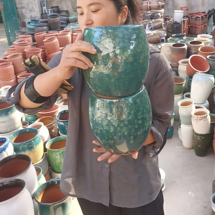 口16高20瑕疵口裂两个盆子