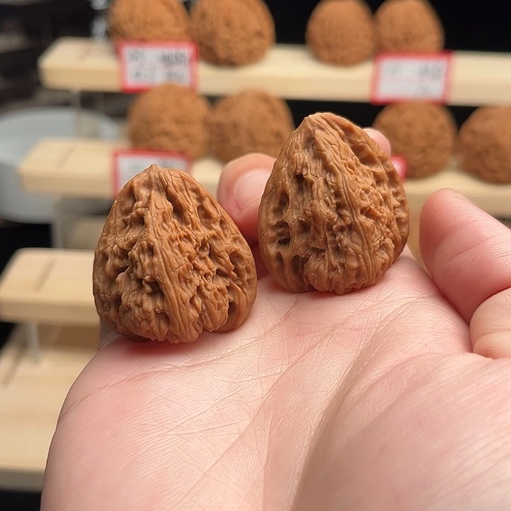 b***2吊坠文玩核桃南疆石塔尖32，762