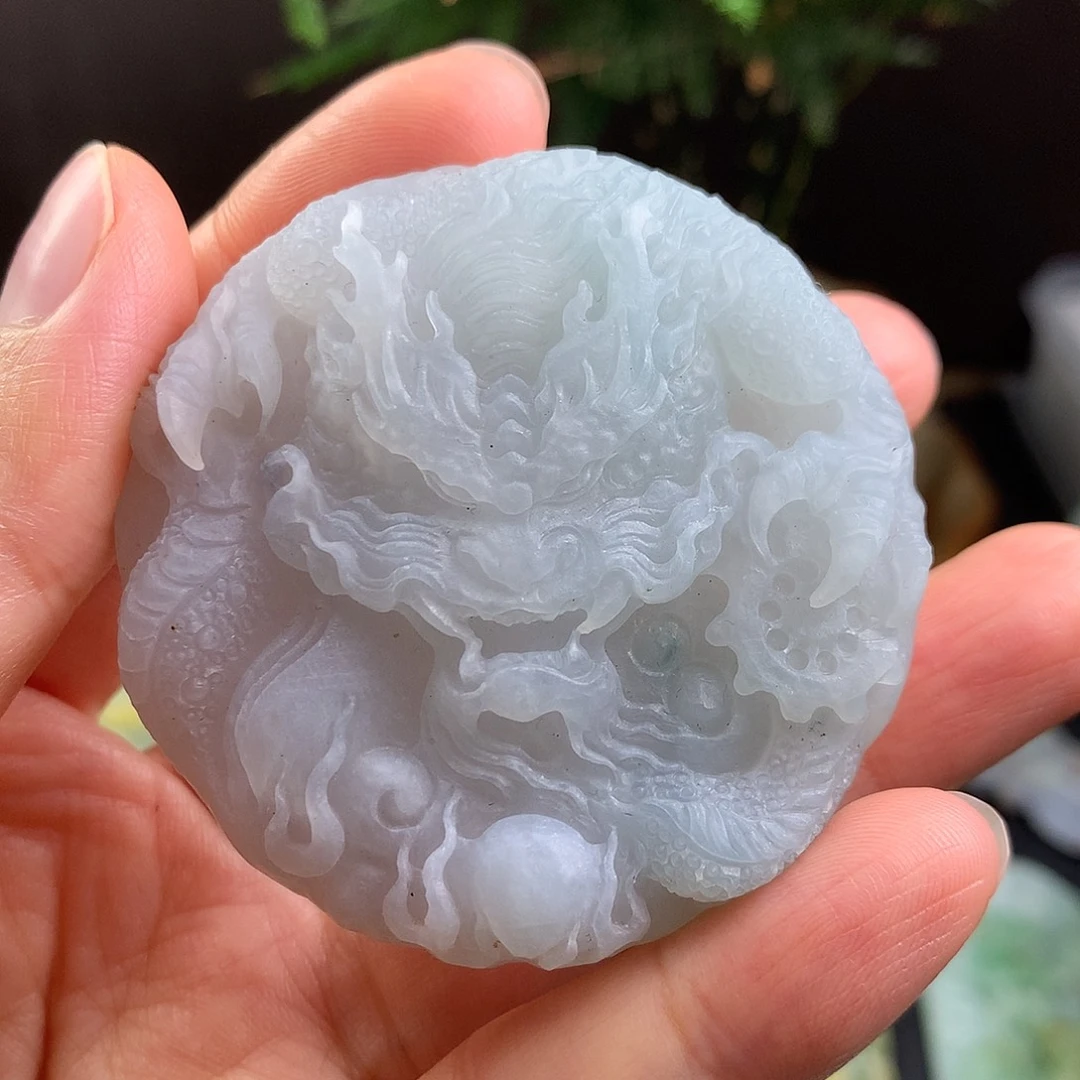 定制翡翠未镶嵌龙