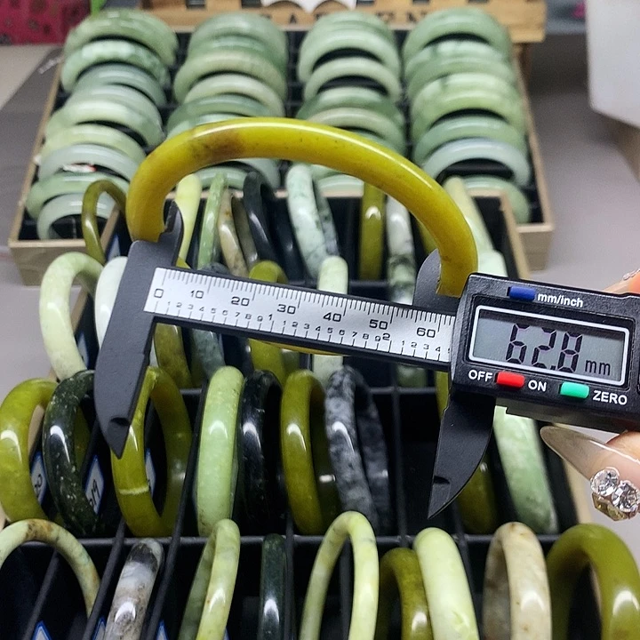 未镶嵌蛇纹石玉手镯213