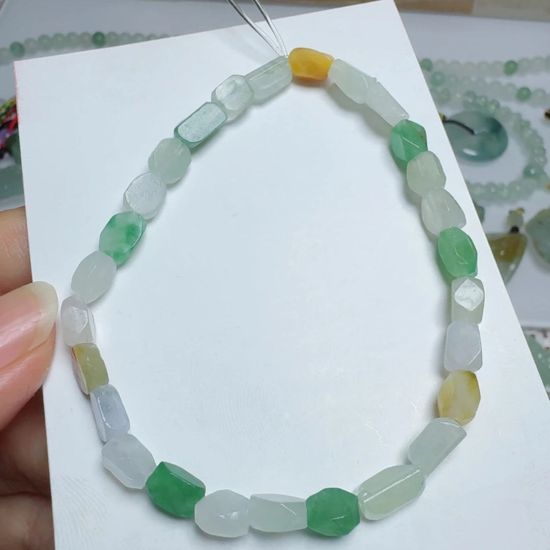 定制翡翠未镶嵌挂件