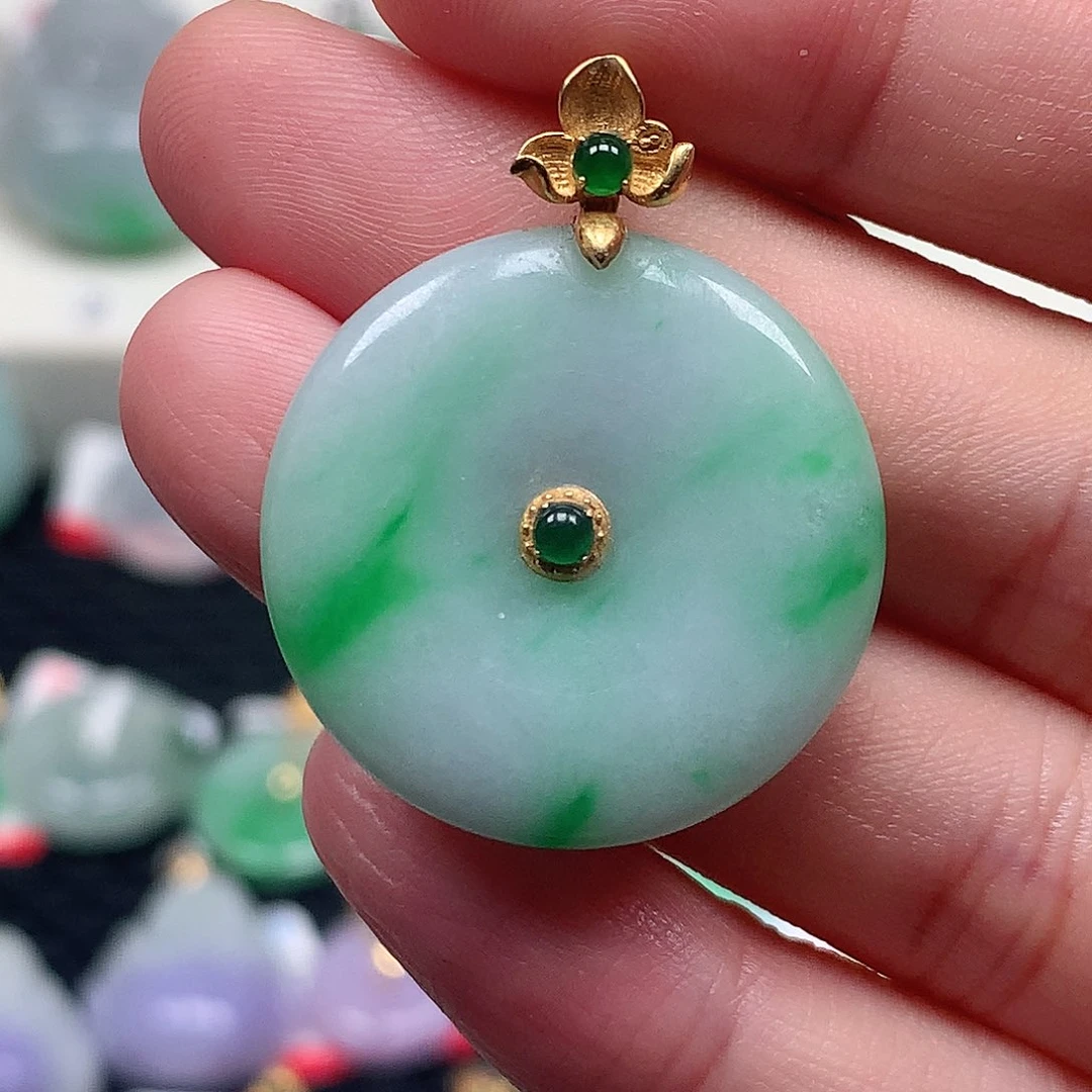颈饰18K金镶嵌翡翠翡翠吊坠