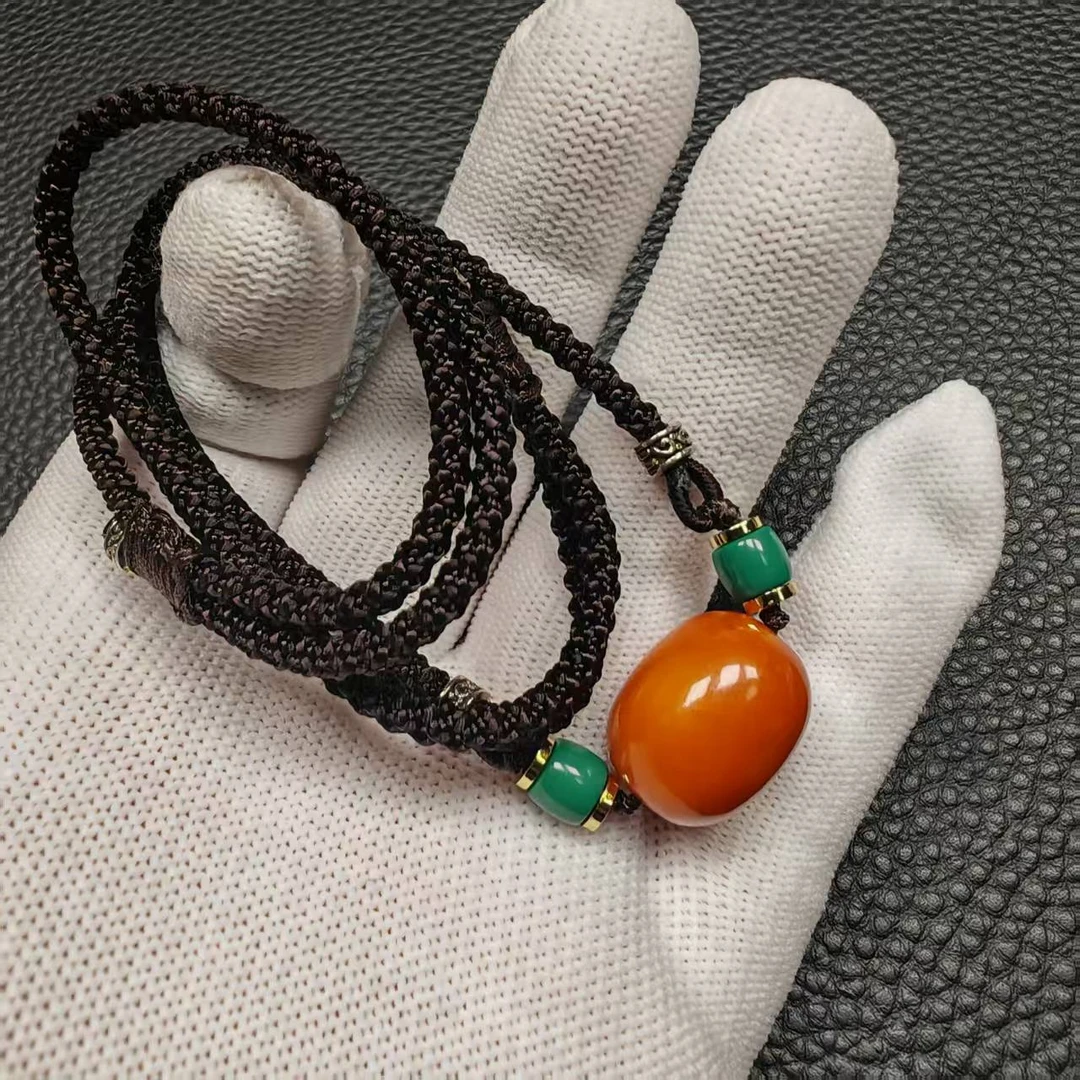 尺寸18*14mm左右蜜蜡锁骨链一条《小鱼文玩》825号