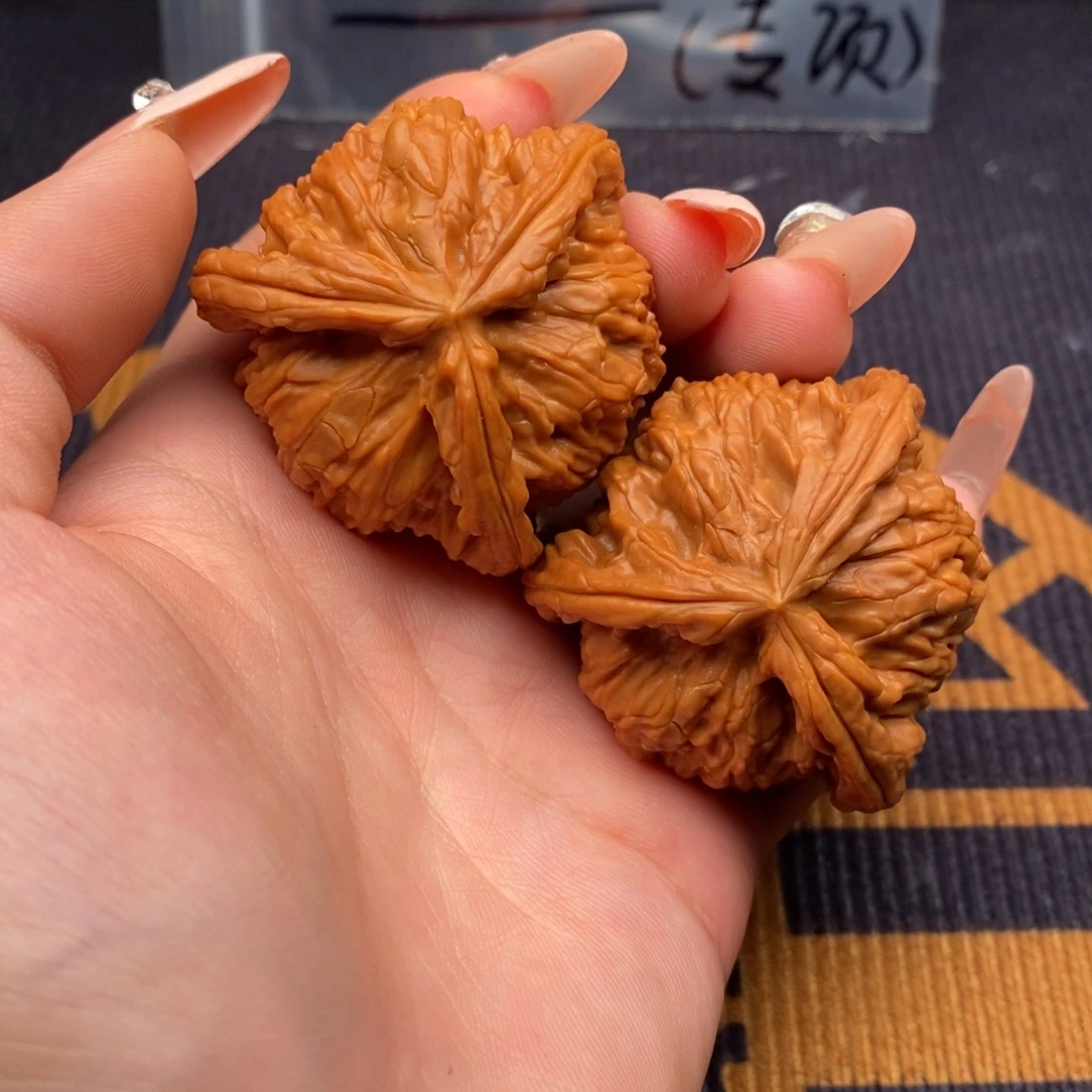 三***牛吊坠文玩核桃白狮子