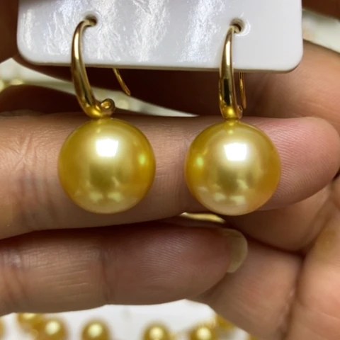 海水珍珠18K金镶嵌耳饰