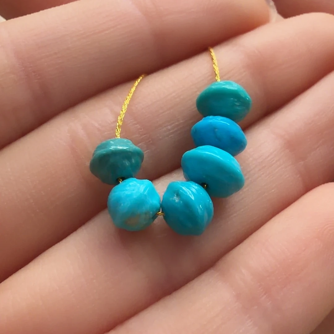 绿松石未镶嵌颈饰