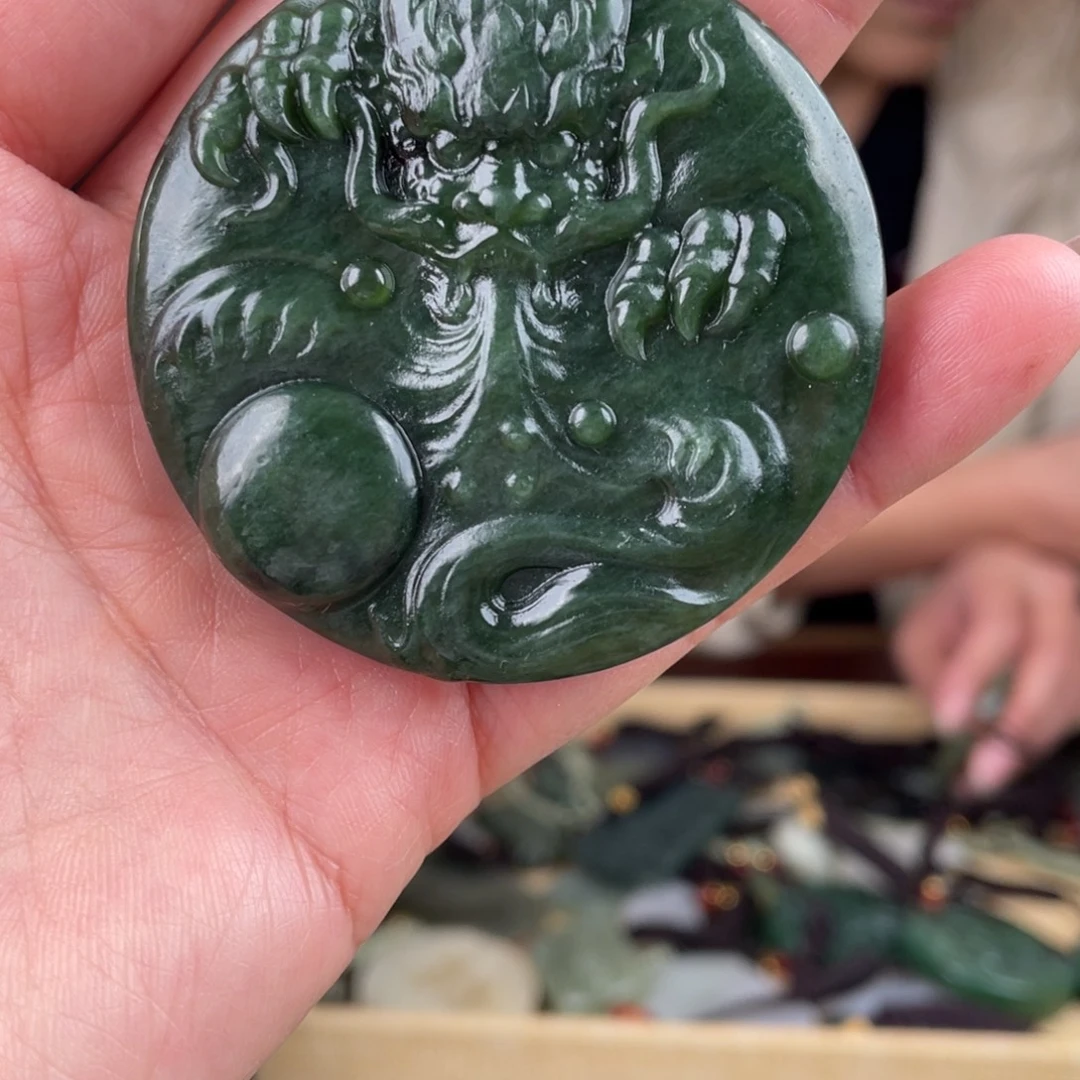 和田玉（糖玉）未镶嵌颈饰