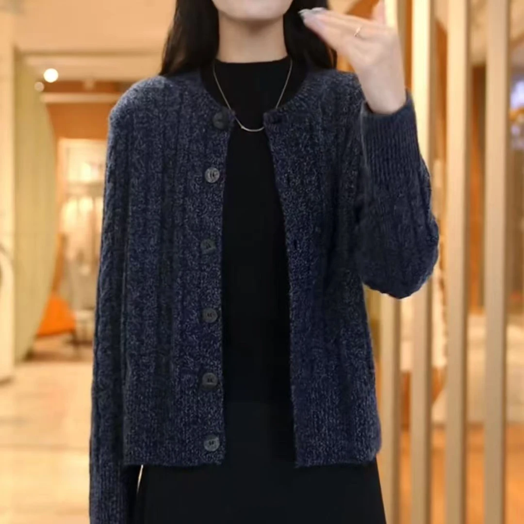 秋冬新款女纯色复古圆领针织衫宽松大码气质休闲百搭毛衣加厚上衣