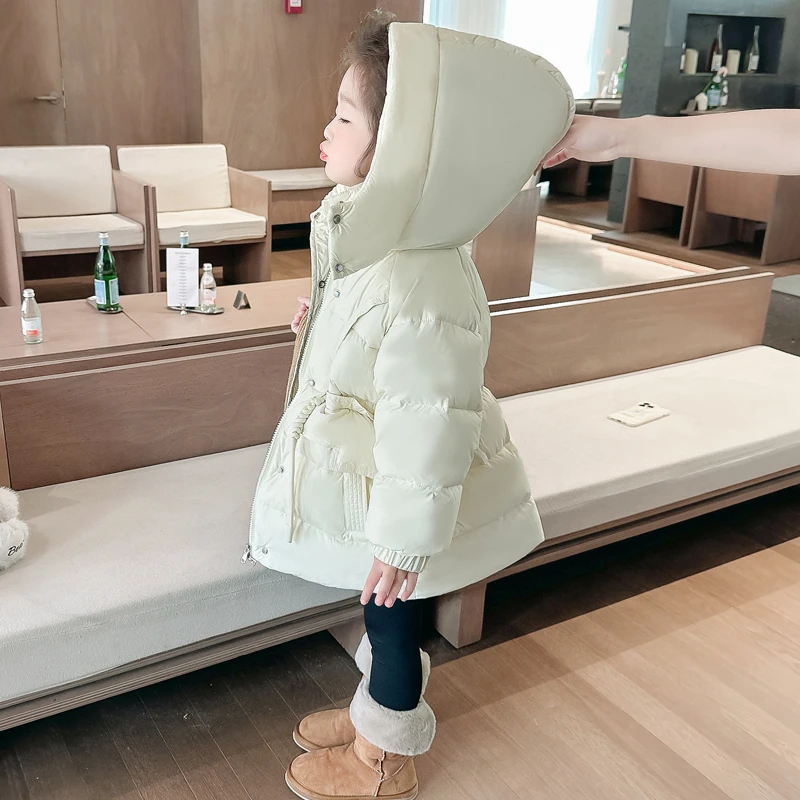 小女童洋气冬季高级感连帽加厚羽绒服女宝宝2025新款保暖韩版冬装
