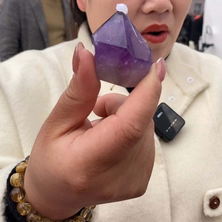 未镶嵌水晶珠宝半成品紫晶柱子一个