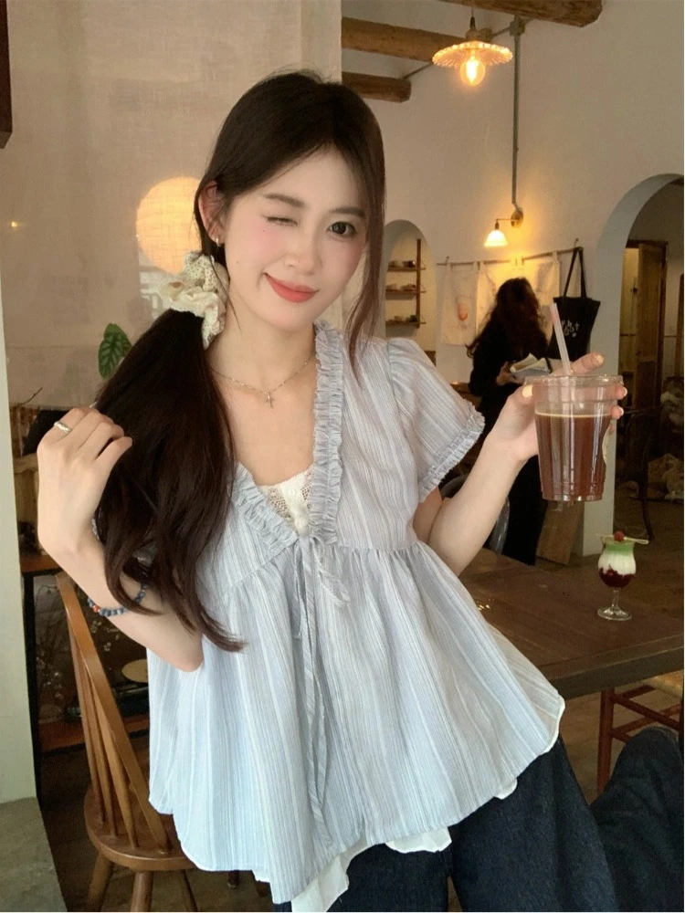 森系蓝色条纹假两件短袖衬衫女夏季2025新款休闲木耳边系带上衣