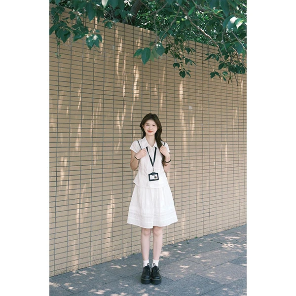 miu系学院风白色套装女夏季气质收腰短袖衬衫A字半身裙套装