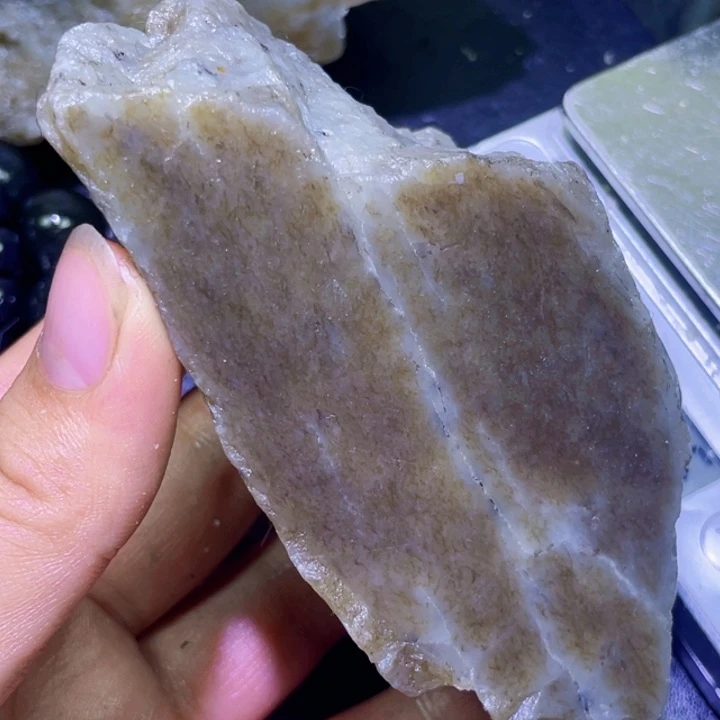 和田玉未镶嵌珠宝半成品