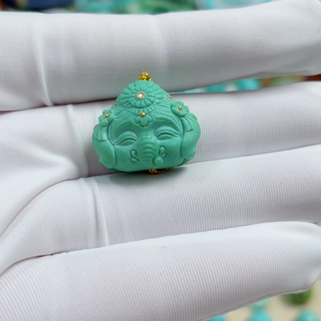 绿松石未镶嵌珠宝奇石