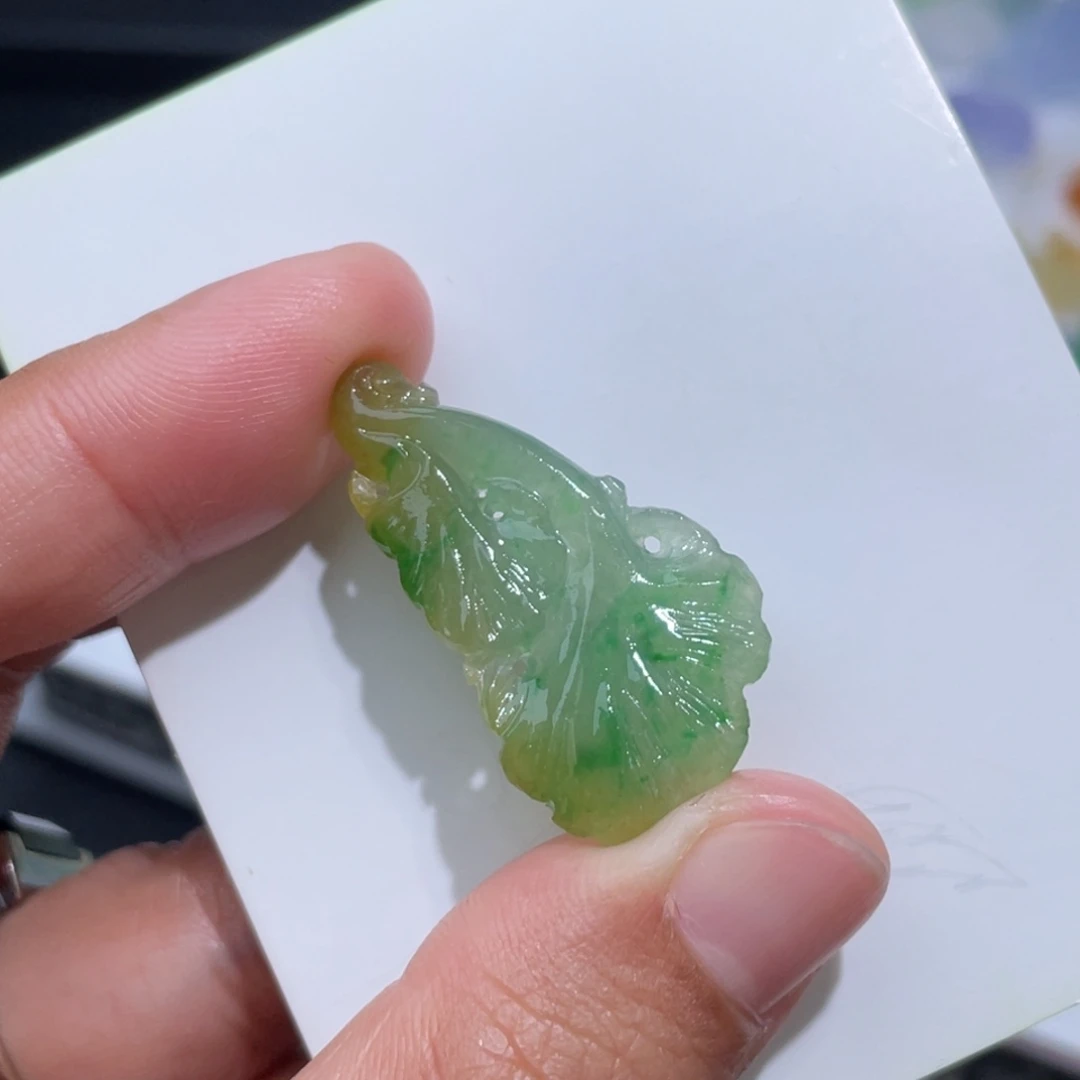 定制翡翠未镶嵌黄加绿银杏叶