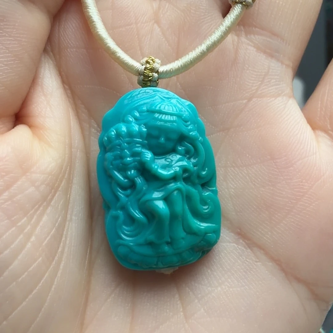 绿松石未镶嵌颈饰