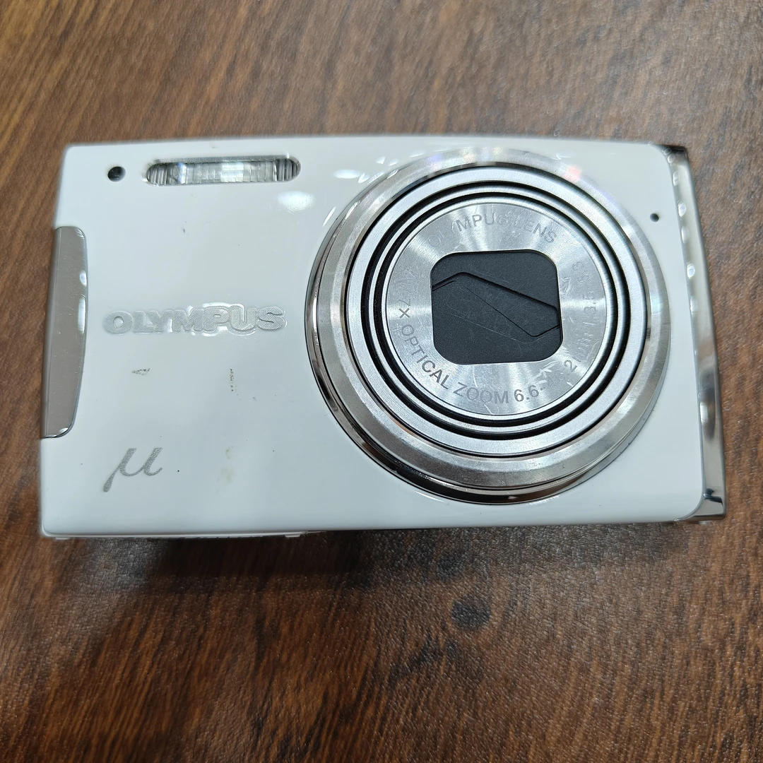 8新  特价日版奥林巴斯u1060配件齐全xd卡卡套1g，屏幕暗角不影响