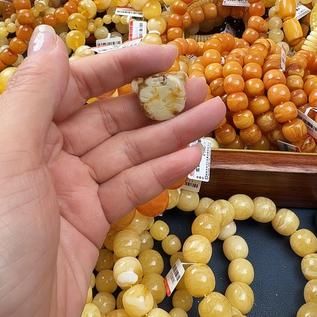 琥珀未镶嵌珠宝奇石
