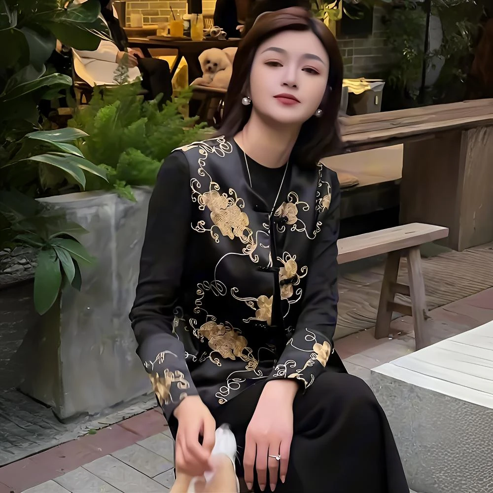 春季新中式国风重工刺绣马甲女时尚气质百搭显瘦黑色立领马夹潮流