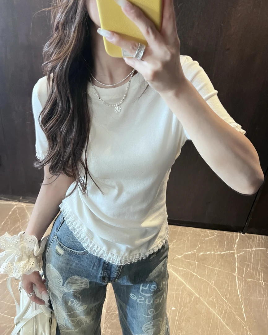 玖黛衣现货【刚需T】新春圆领小标下摆蕾丝纯色高级T恤TXP38058