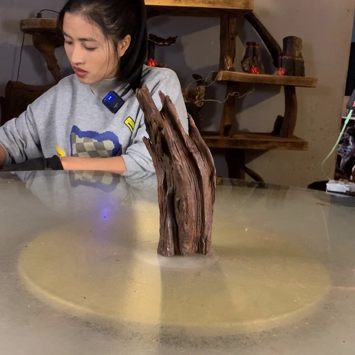 鱼***浔天然的云南紫柚木会黄水