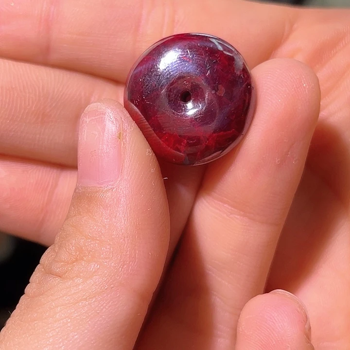 天然辰砂迷****e朱砂原矿平安扣