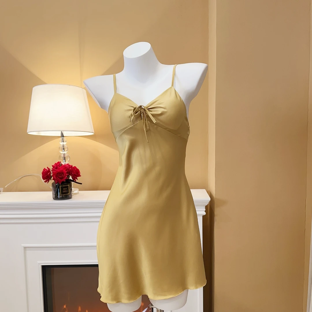 婵衣物语性感纯欲冰丝甜美诱惑加胸垫女吊带睡裙家居服套装4458