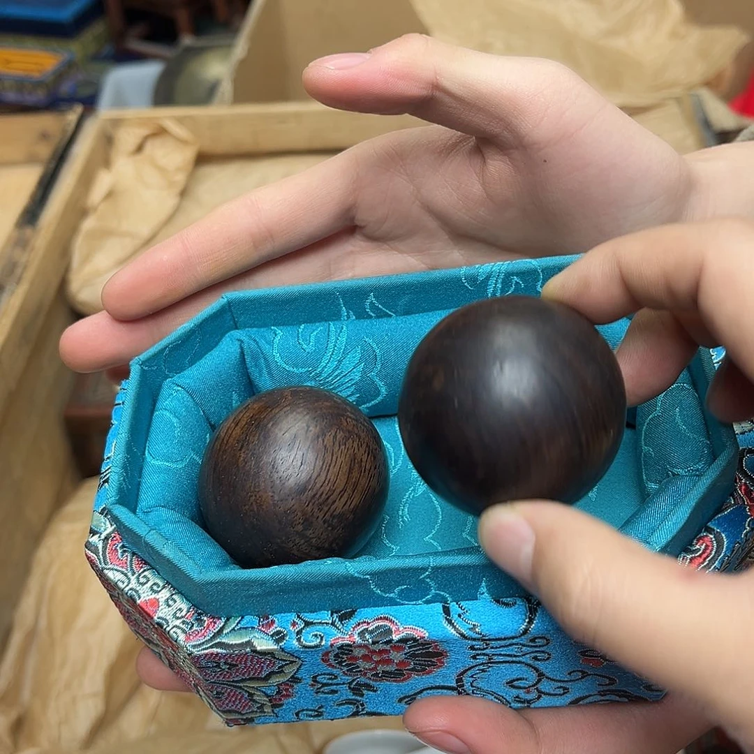 大叶紫檀（黑酸枝木类）