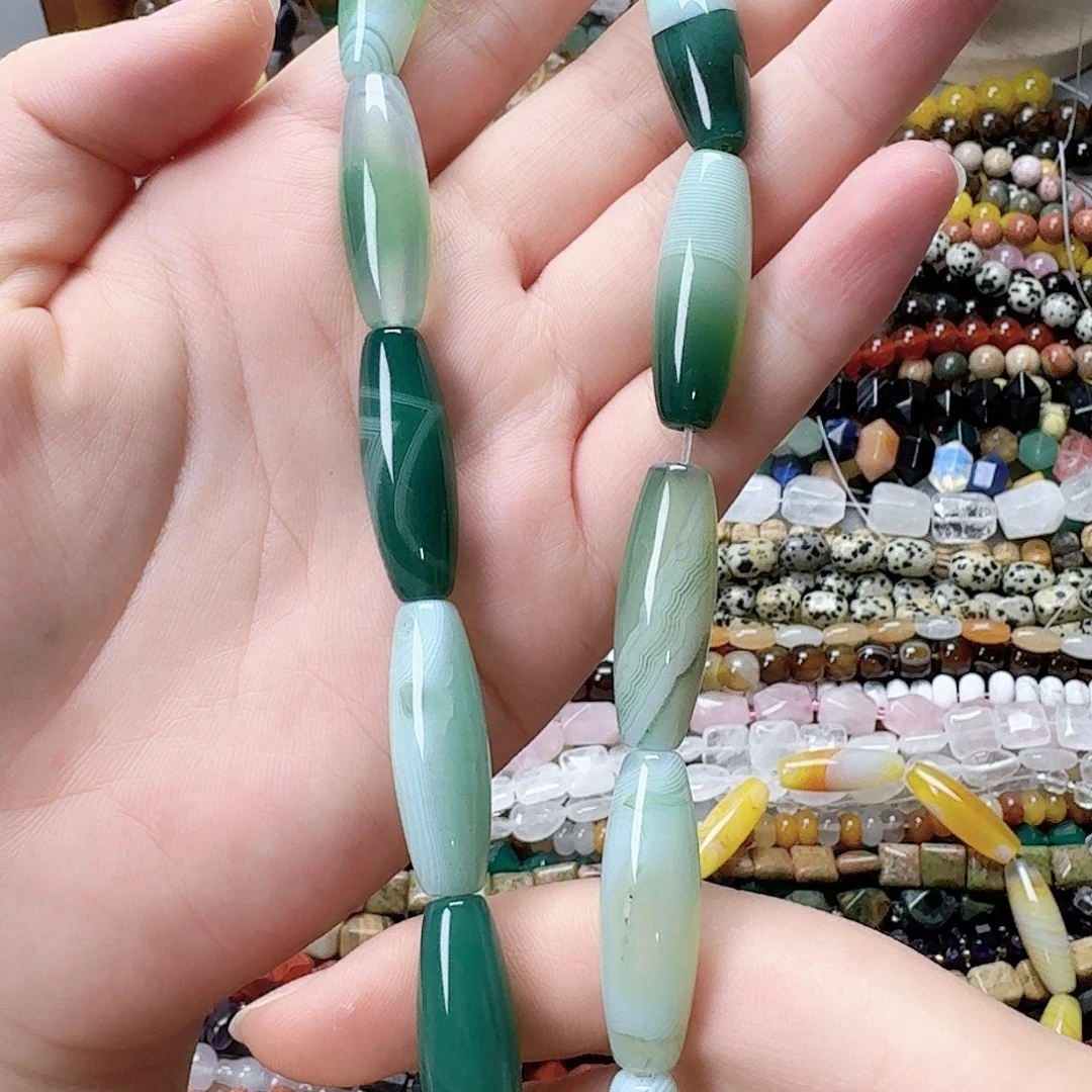 未镶嵌玛瑙/玉髓珠宝半成品绿玛桶珠一条